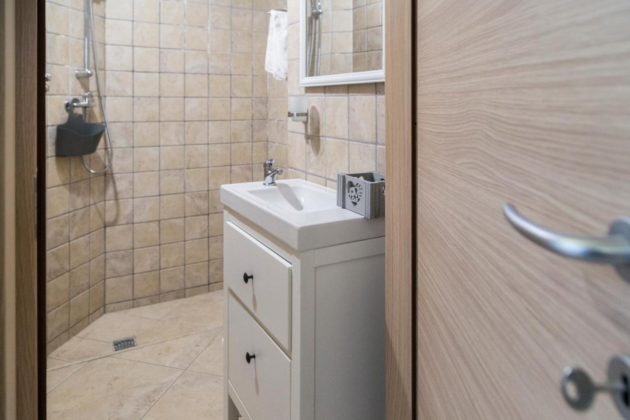 Mesagnesi 6 - Loft Centro Storico Sit Apartment Lecce Luaran gambar