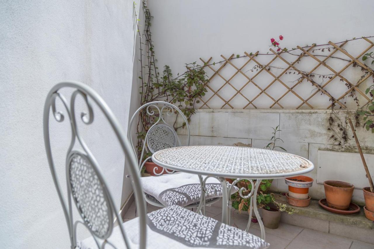 Mesagnesi 6 - Loft Centro Storico Sit Apartment Lecce Luaran gambar
