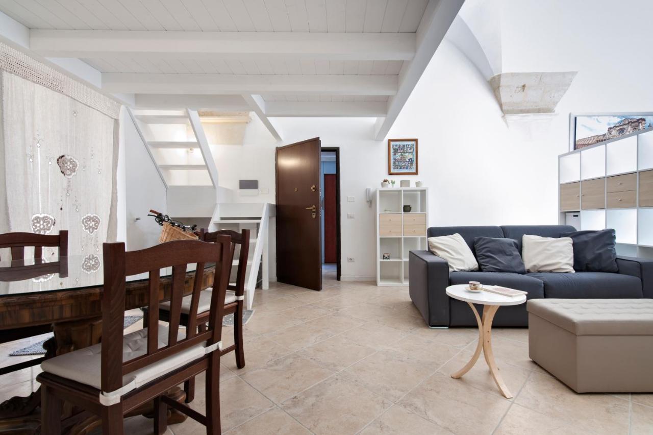 Mesagnesi 6 - Loft Centro Storico Sit Apartment Lecce Luaran gambar